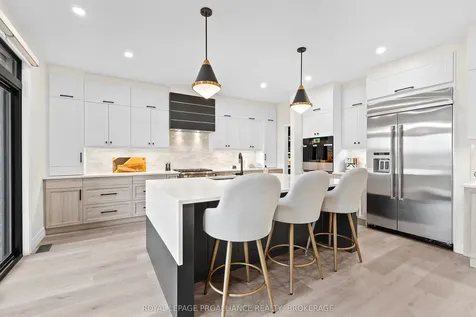 832 Windermere Drive Kingston ON K7P 0N5