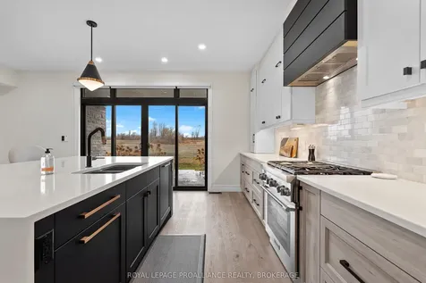 832 Windermere Drive Kingston ON K7P 0N5