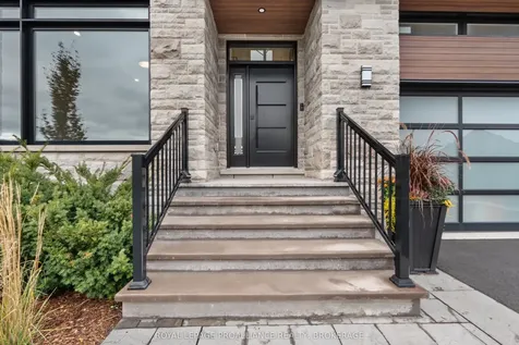 832 Windermere Drive Kingston ON K7P 0N5