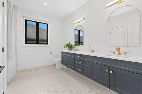 832 Windermere Drive Kingston ON K7P 0N5