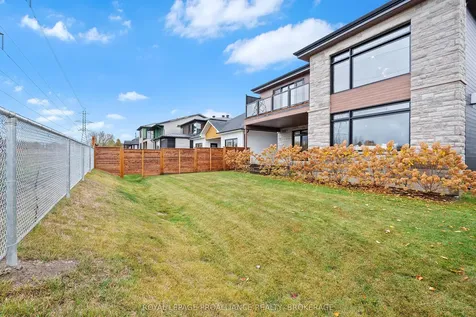 832 Windermere Drive Kingston ON K7P 0N5