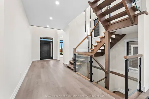 832 Windermere Drive Kingston ON K7P 0N5