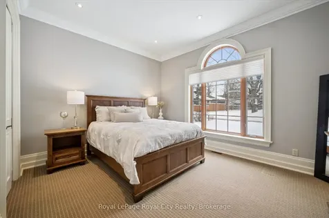 63 Metcalfe Street Guelph ON N1E 4X7