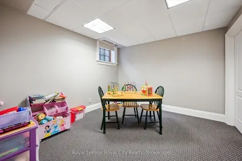 63 Metcalfe Street Guelph ON N1E 4X7