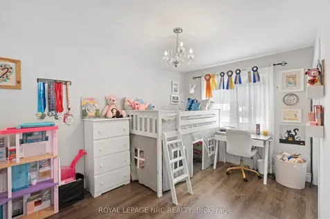 22 Briarfield Crescent St. Catharines ON L2T 3T5