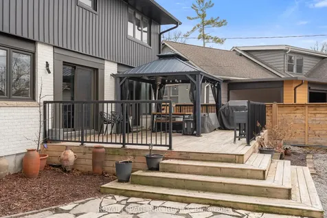 22 Briarfield Crescent St. Catharines ON L2T 3T5