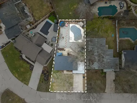 22 Briarfield Crescent St. Catharines ON L2T 3T5