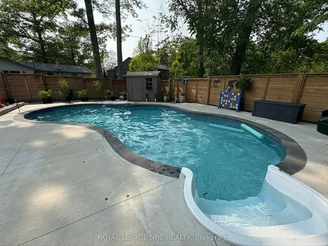 22 Briarfield Crescent St. Catharines ON L2T 3T5