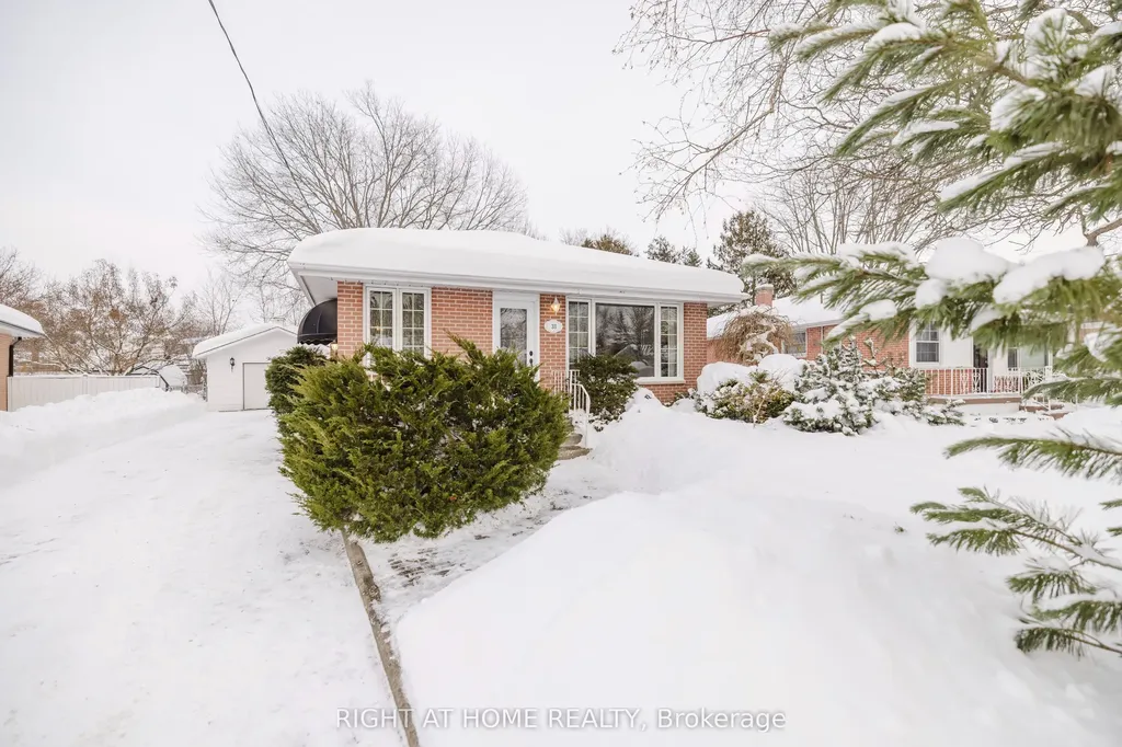 33 Harvest Crescent Belleville ON K8P 4M2