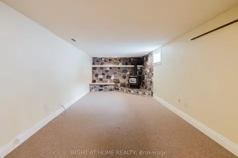 33 Harvest Crescent Belleville ON K8P 4M2