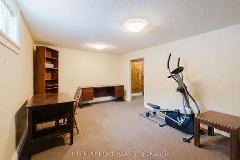 33 Harvest Crescent Belleville ON K8P 4M2