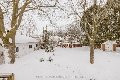 33 Harvest Crescent Belleville ON K8P 4M2