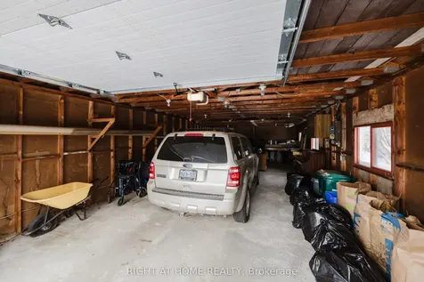 33 Harvest Crescent Belleville ON K8P 4M2