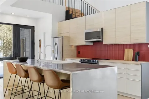 372 Prinyers Cove Crescent Prince Edward County ON K0K 2T0
