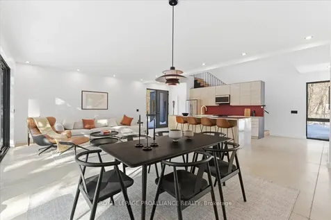 372 Prinyers Cove Crescent Prince Edward County ON K0K 2T0