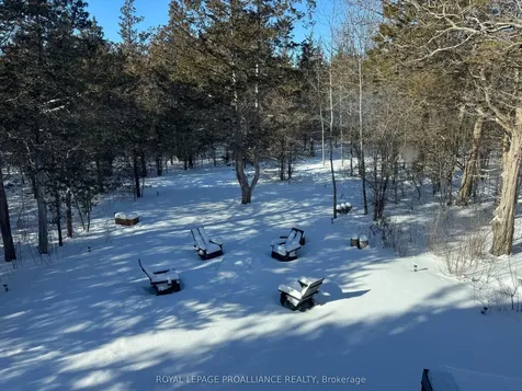372 Prinyers Cove Crescent Prince Edward County ON K0K 2T0