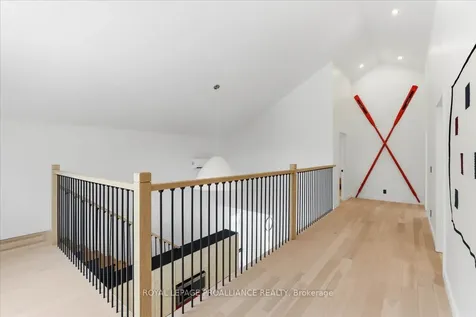 372 Prinyers Cove Crescent Prince Edward County ON K0K 2T0