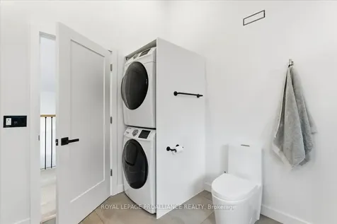 372 Prinyers Cove Crescent Prince Edward County ON K0K 2T0