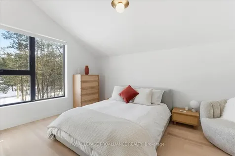 372 Prinyers Cove Crescent Prince Edward County ON K0K 2T0