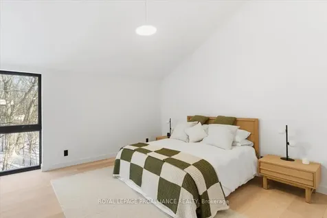 372 Prinyers Cove Crescent Prince Edward County ON K0K 2T0