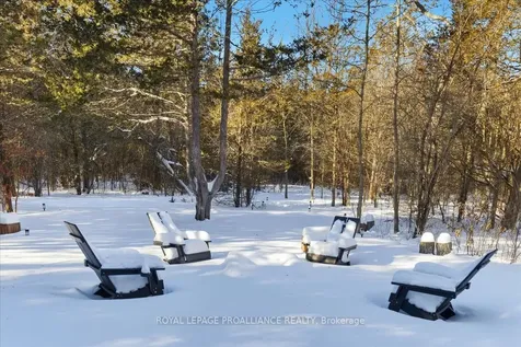 372 Prinyers Cove Crescent Prince Edward County ON K0K 2T0