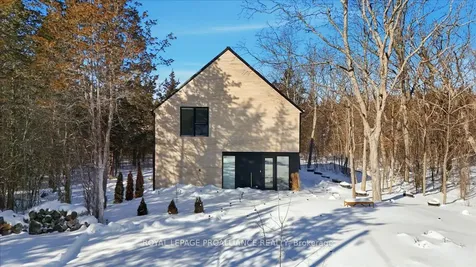 372 Prinyers Cove Crescent Prince Edward County ON K0K 2T0