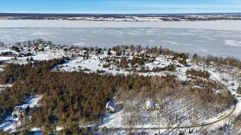 372 Prinyers Cove Crescent Prince Edward County ON K0K 2T0