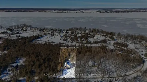 372 Prinyers Cove Crescent Prince Edward County ON K0K 2T0