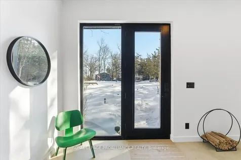 372 Prinyers Cove Crescent Prince Edward County ON K0K 2T0