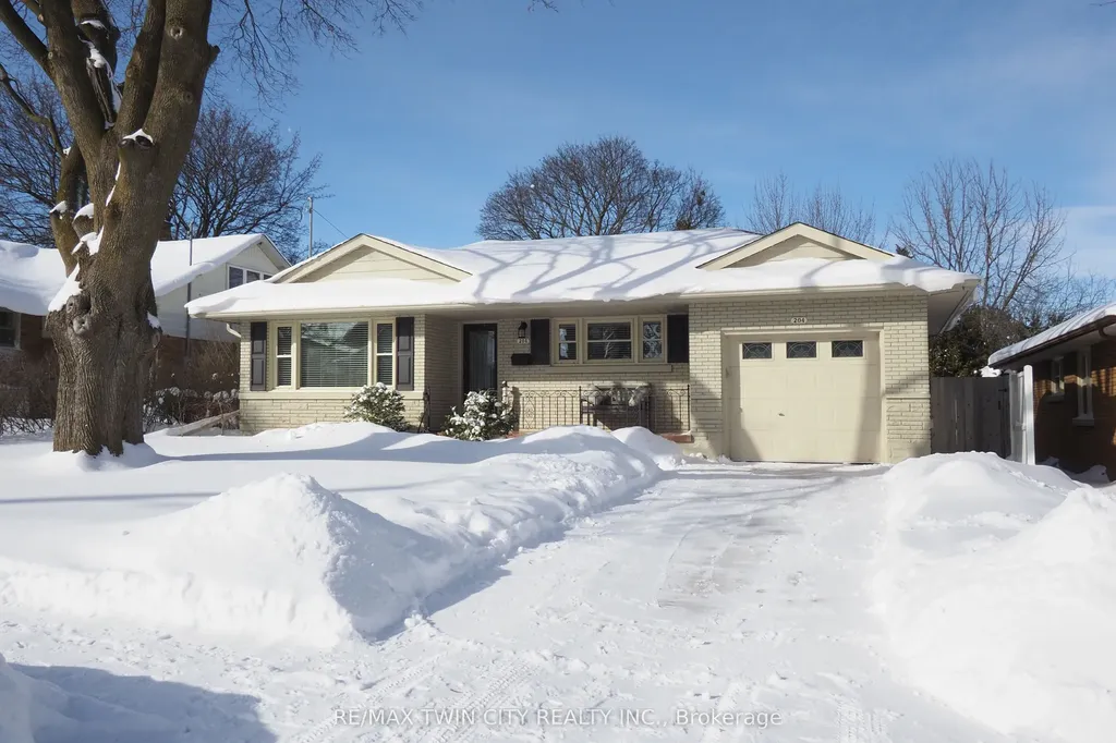 204 Rodney Street Waterloo ON N2J 1G5