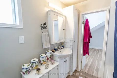 413 Ellis Avenue Brant ON N3R 0B8