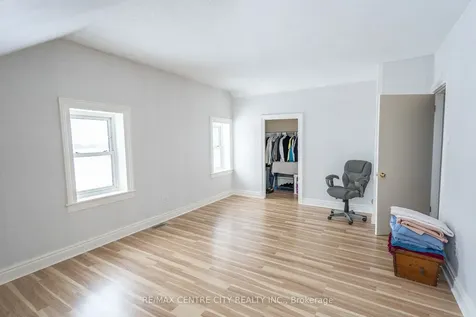 413 Ellis Avenue Brant ON N3R 0B8