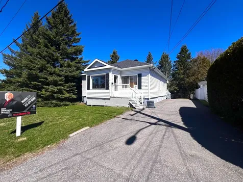 521 Nelson Street W Hawkesbury ON K6A 2K3