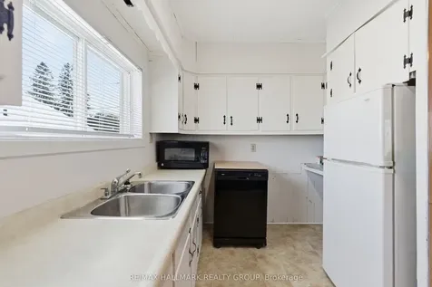521 Nelson Street W Hawkesbury ON K6A 2K3