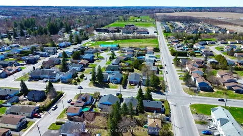 521 Nelson Street W Hawkesbury ON K6A 2K3