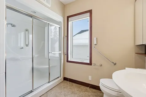 521 Nelson Street W Hawkesbury ON K6A 2K3