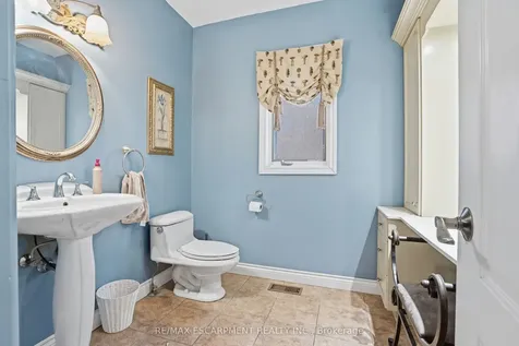 4 Lakeside Drive Hamilton ON L8E 5C1