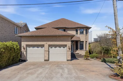 4 Lakeside Drive Hamilton ON L8E 5C1