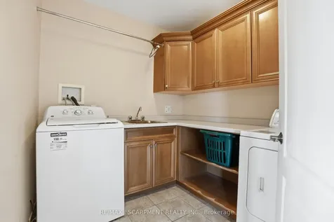 4 Lakeside Drive Hamilton ON L8E 5C1