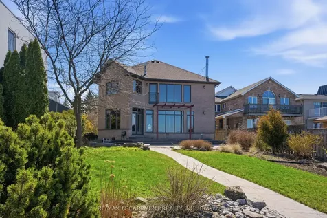 4 Lakeside Drive Hamilton ON L8E 5C1