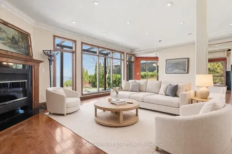 4 Lakeside Drive Hamilton ON L8E 5C1
