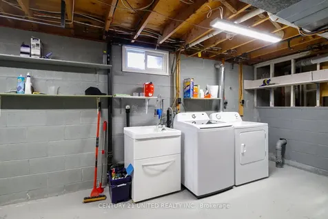 1002 Albany Court Peterborough ON K9J 1J2