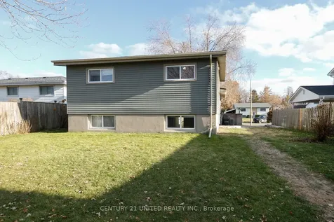 1002 Albany Court Peterborough ON K9J 1J2