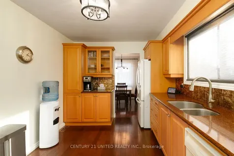 1002 Albany Court Peterborough ON K9J 1J2