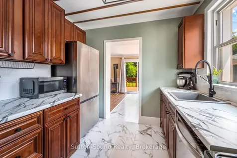 1139 4th Avenue W Owen Sound ON N4K 4W3