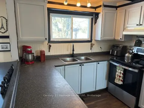 Unit 17 -302694 Douglas Street W West Grey ON N0G 1R0