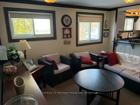 Unit 17 -302694 Douglas Street W West Grey ON N0G 1R0