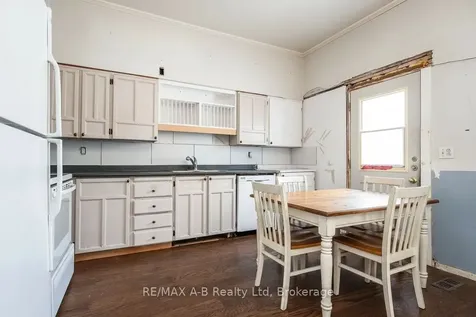 86 King Street Bluewater ON N0M 1X0