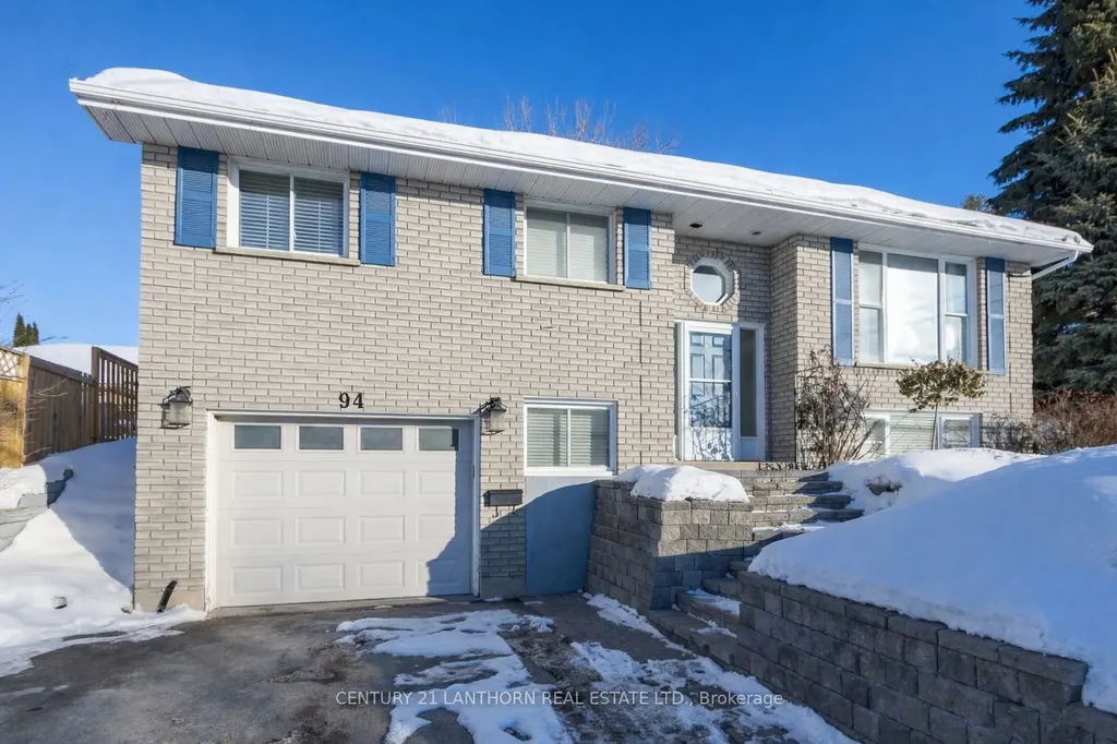 94 North Murray Street Quinte West ON K8V 2E7