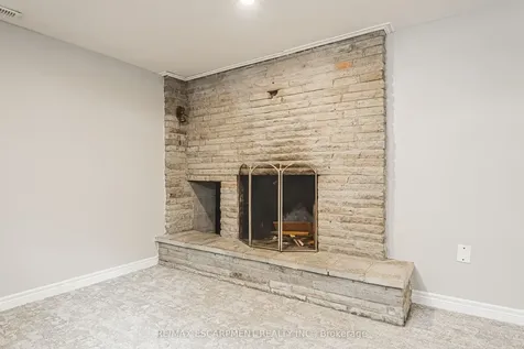 646 Alder Street W Haldimand ON N1A 1S5